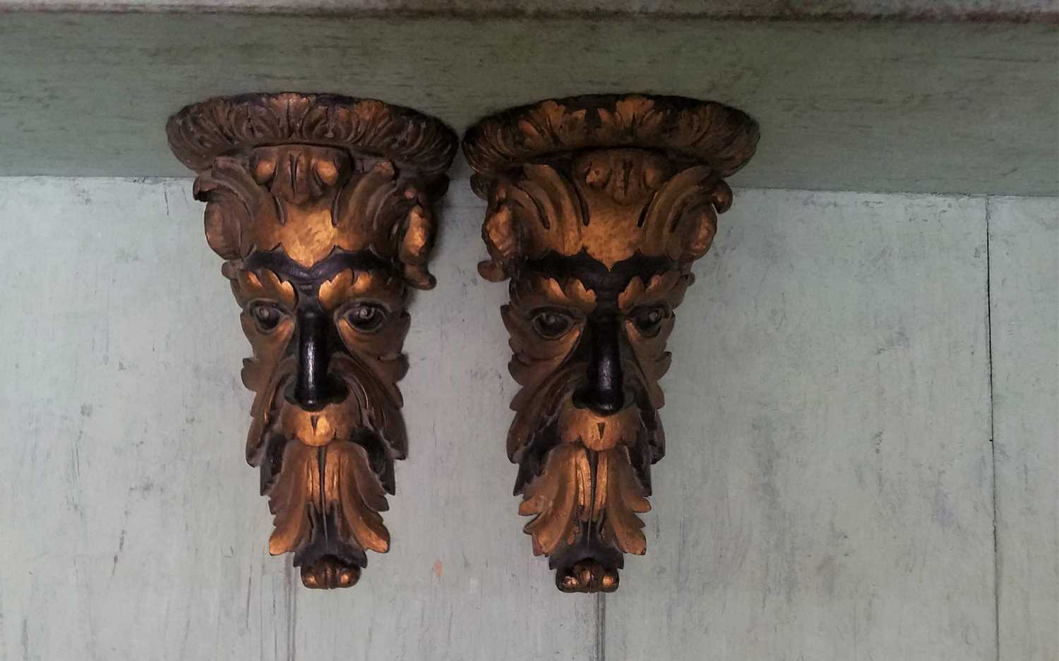 Lot 86 - A pair of antique carved & gilded Georgian...