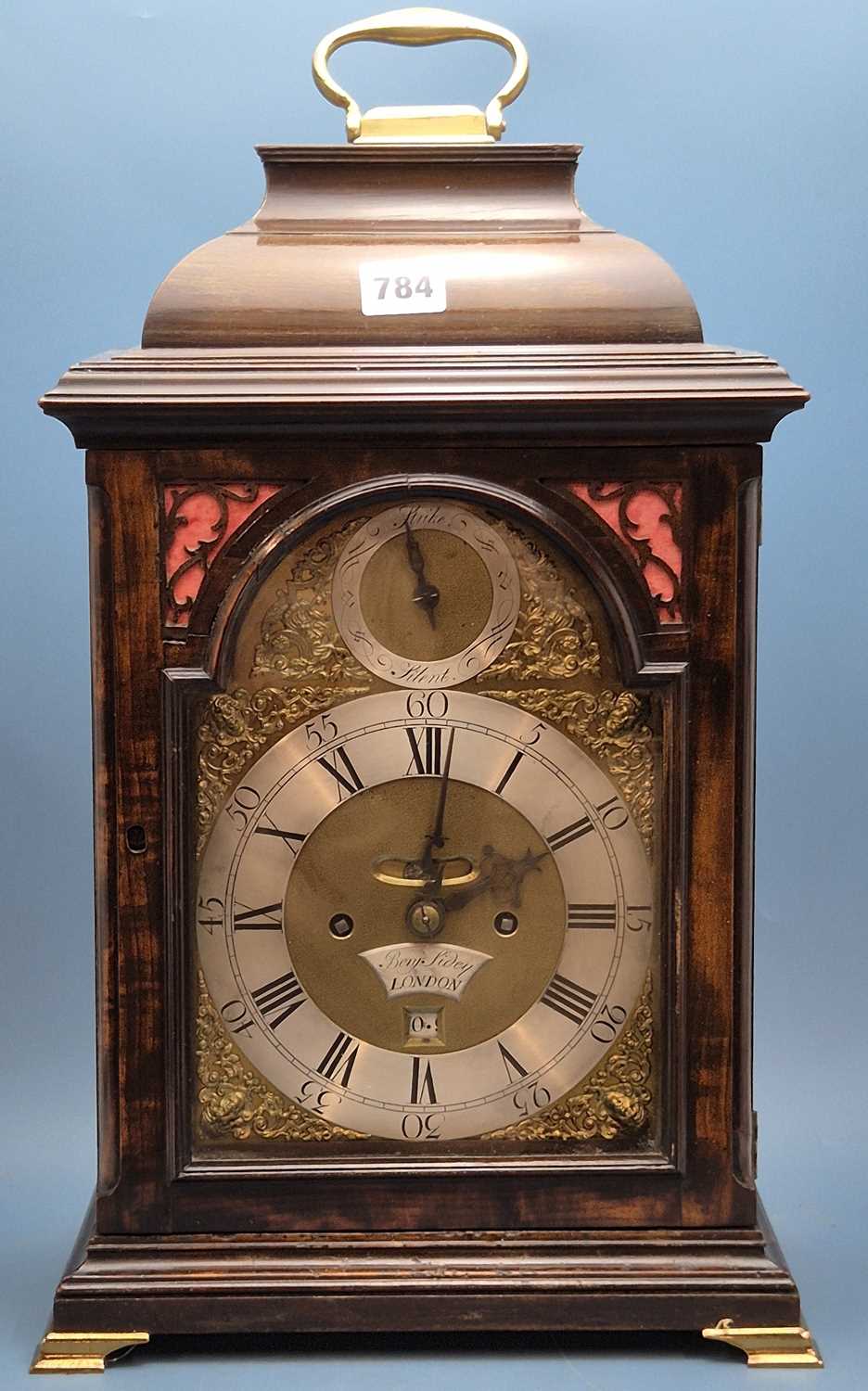 Clock 784 Lot 784 - An 18th century mahogany cased mantle clock,