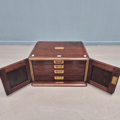 Lot 1622 - A 1932 presentation mahogany cutlery canteen,...