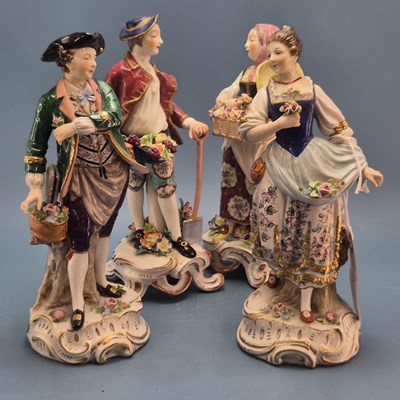 Lot 853 - A pair of Samson 'Bow' figures of 18th century...