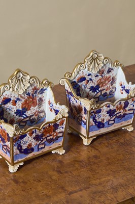 Lot 215 - A rare pair of antique Masons ironstone posey...