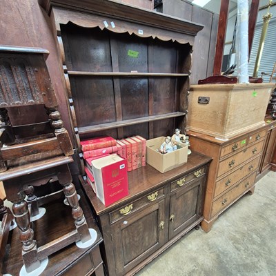 Lot 105 - A Georgian-style oak dresser with a plate rack....