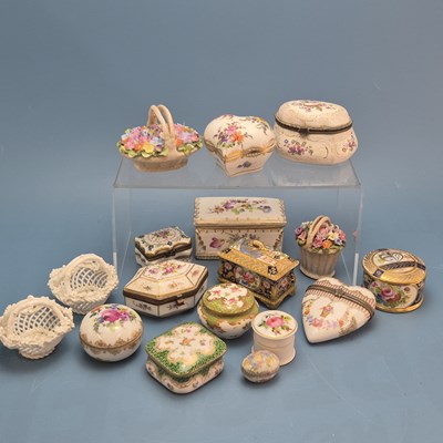 Lot 869 - A collection of Dresden, Plaue, Crown...
