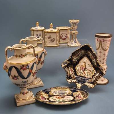 Lot 873 - Two Booths style 'Worcester' blue scale small...