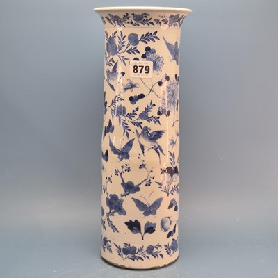 Lot 879 - A Chinese blue and white sleeve vase painted...