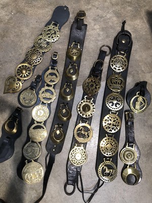 Lot 80 - Quantity of horse brasses