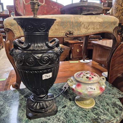 Lot 174A - China flower stand, table lamp