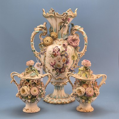 Lot 896 - Attributed to Coalport, a mid 19th century...