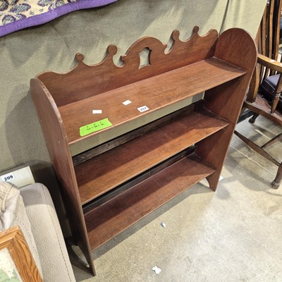 Lot 207 - A mahogany small bookcase
