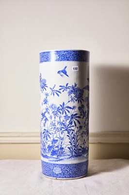 Lot 132 - An antique Japanese export blue and white...