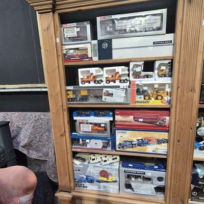 Lot 281 - A collection of Corgi Classics and other heavy...