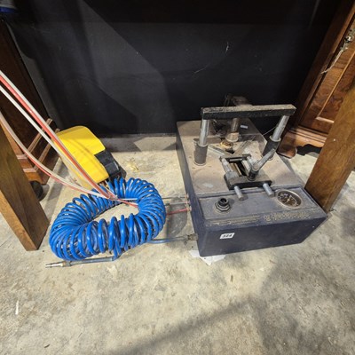 Lot 324 - A mechanical lighter cutter