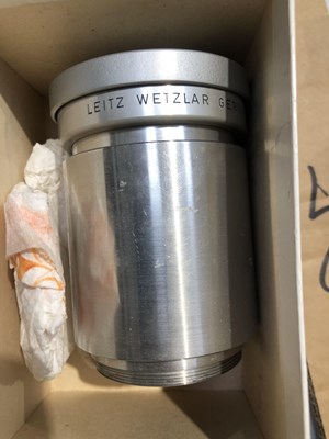 Lot 344 - A Mamiya model C330 professional twin lens...