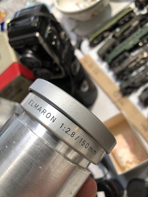 Lot 344 - A Mamiya model C330 professional twin lens...