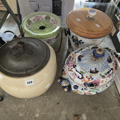 Lot 368 - A mason's ironstone tureen, a bread pan and...