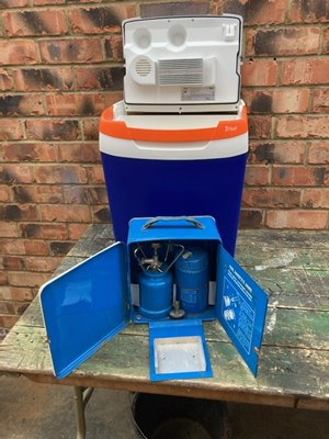 Lot 414 - A camping fridge and a small camping stove