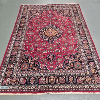 Lot 915 - A good quality Persian carpet of classic...