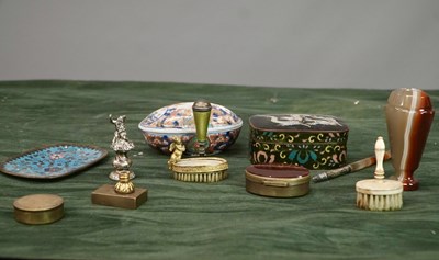 Lot 469 - A small collection of antique desk articles,...