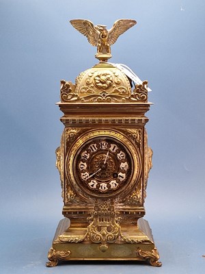 Lot 958 - A brass cased mantle clock, the movement...