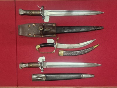 Lot 1899 - A long Lee-Enfield bayonet with South Africa...