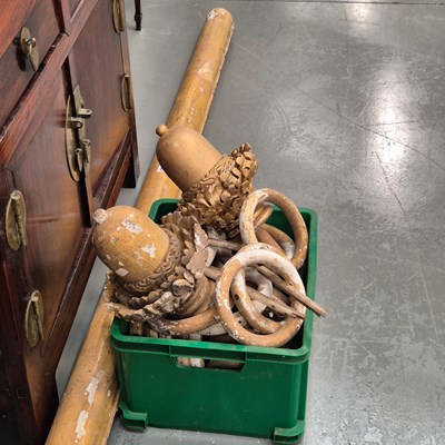 Lot 1214 - An impressive 19th Century carved giltwood...
