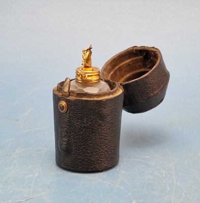 Lot 826 - An early 19th century leather cased gold...
