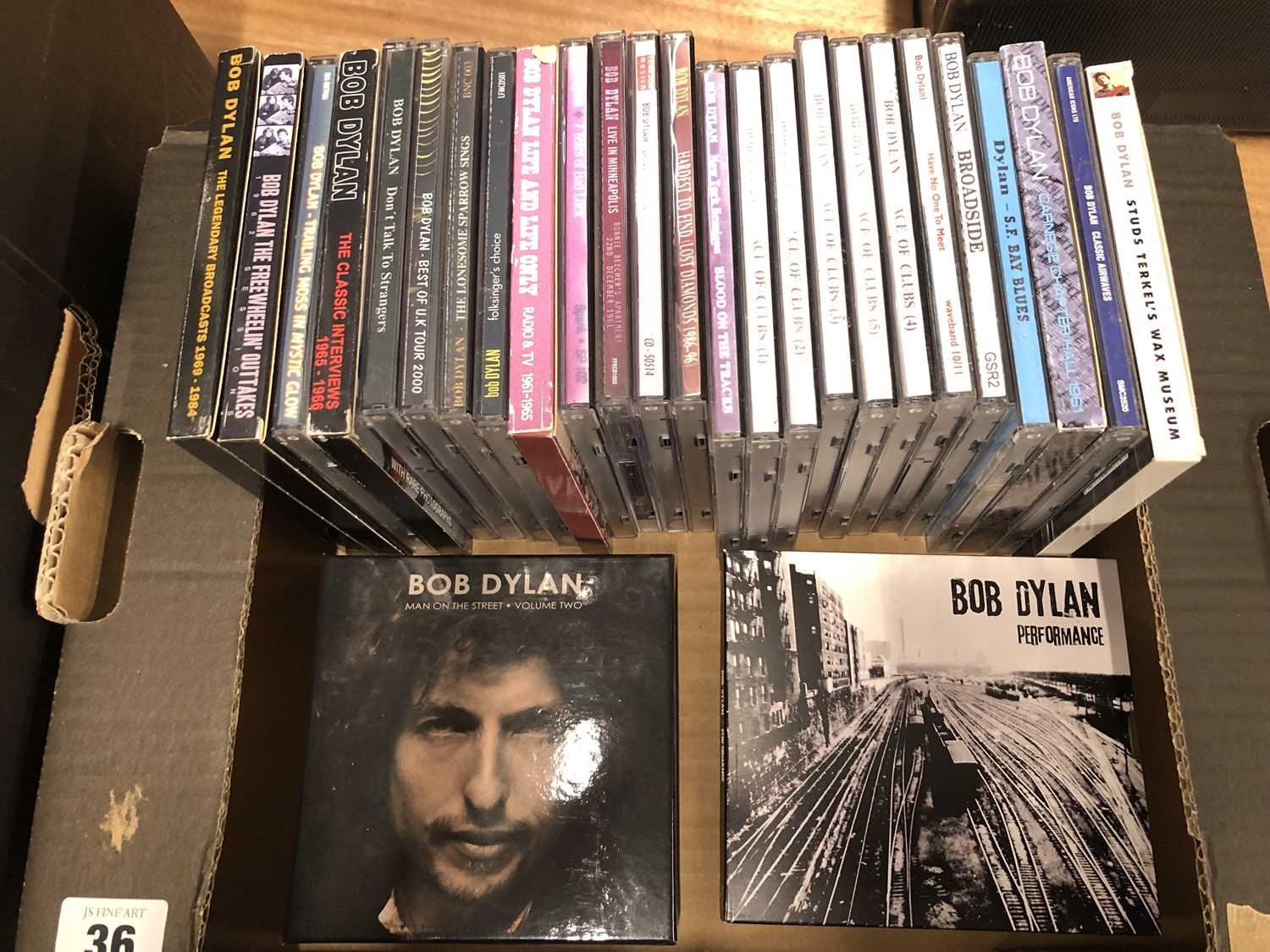 Lot 36 - Bob Dylan - CDs Unofficial Releases; Approx 28...