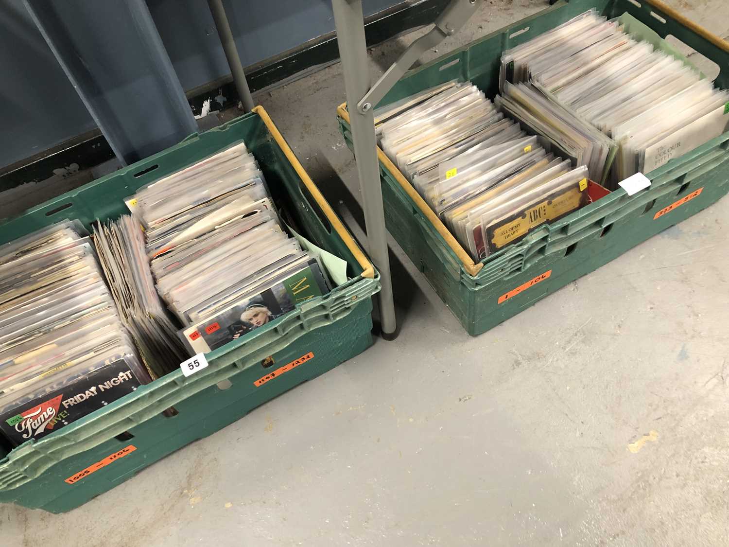 Lot 55 - Pop/Rock - 7" Singles; Approx 440 singles 60s...