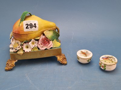 Lot 294 - An early 19th century English porcelain pear...
