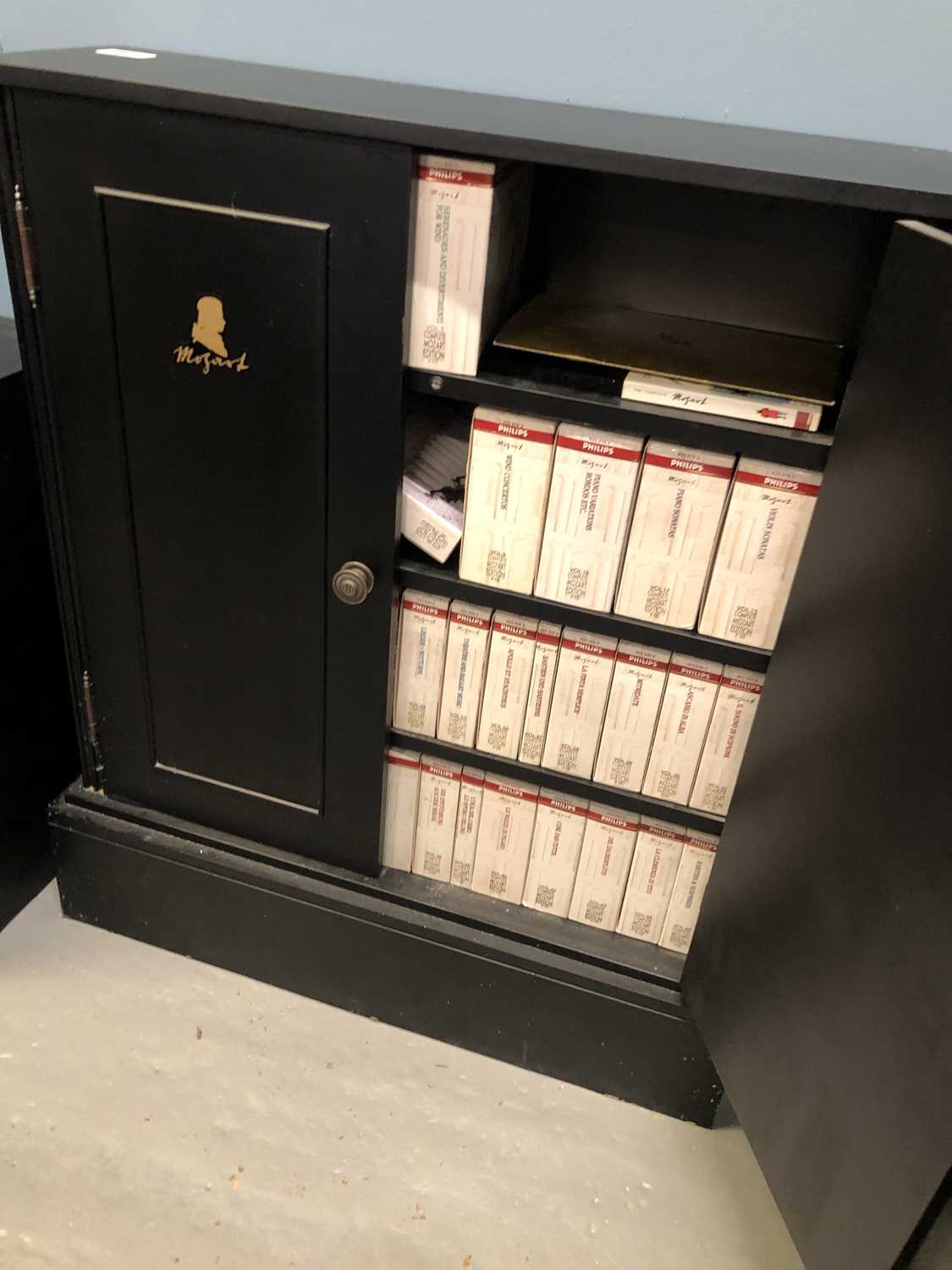 Lot 68 - A collection of Mozart CDs from 'the Complete...