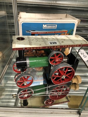 Lot 230 - A boxed Mamod live steam traction engine