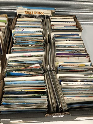 Lot 351 - A large collection of postcards