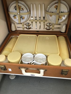 Lot 383 - A Brexton picnic set with four place settings