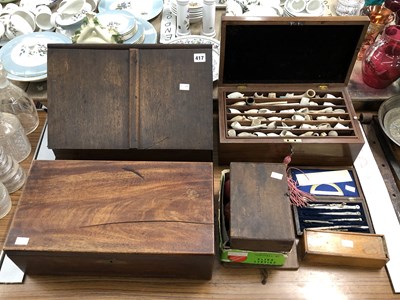 Lot 417 - A mahogany box of clay pipe parts, a box of...