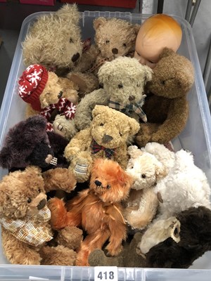 Lot 418 - A large collection of teddy bears