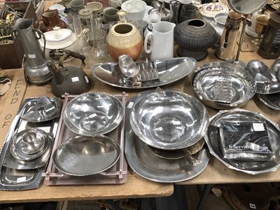 Lot 435 - Lakeland Rural Industries steel dishes and...