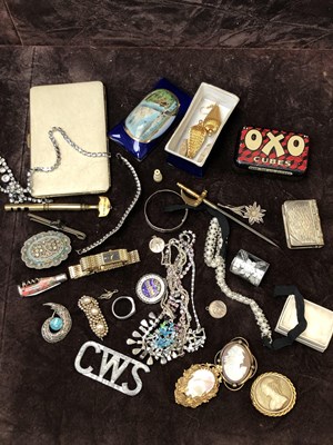Lot 135 - Jewellery and collectables- a vintage cameo...