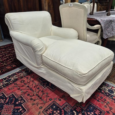 Lot 814 - A good, recently upholstered chaise longue...