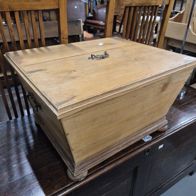 Lot 864 - A Victorian pine, lidded sewing box.