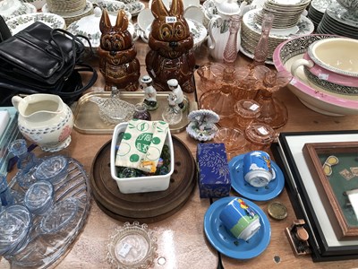 Lot 503 - A Victorian wash bowl and chamber pot, two...