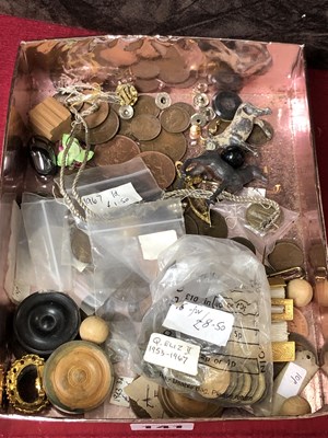 Lot 141 - Coins, medallions and collectables to include...