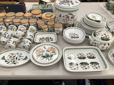 Lot 540 - Portmeirion Botanic Garden pattern dinner...