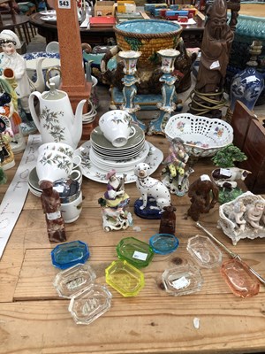 Lot 543 - A pair of Samson 'gold anchor' figures, a...