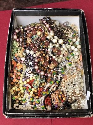 Lot 164 - A large collection of mostly vintage costume...