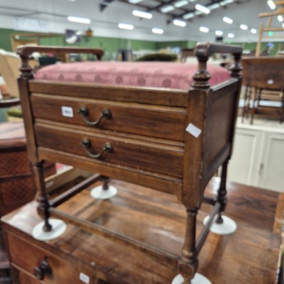 Lot 904 - An Edwardian piano stool. H 59 W 53.5 D 37.5cms