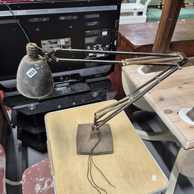 Lot 923 - An anglepoise type lamp