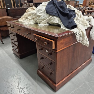 Lot 938 - A large Late Victorian twin pedestal partners...