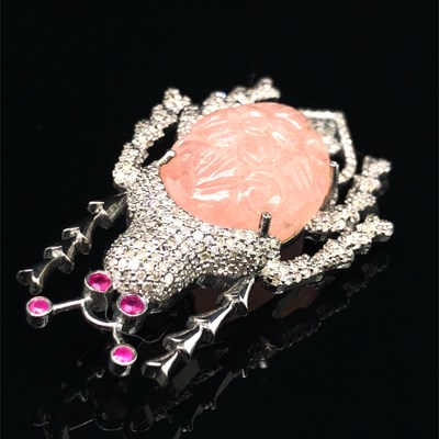 Lot 187 - An unusual beetle brooch and pendant combined...