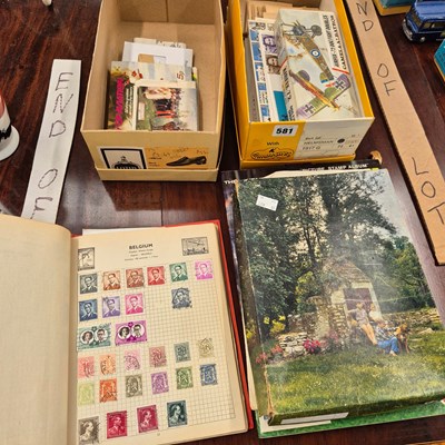 Lot 581 - Various stamps, loose and in albums,...