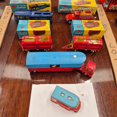 Lot 582 - Corgi Chipperfields circus toys, many with boxes.